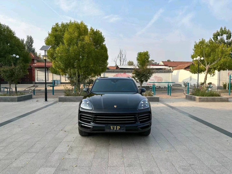 济南19年保时捷卡宴1