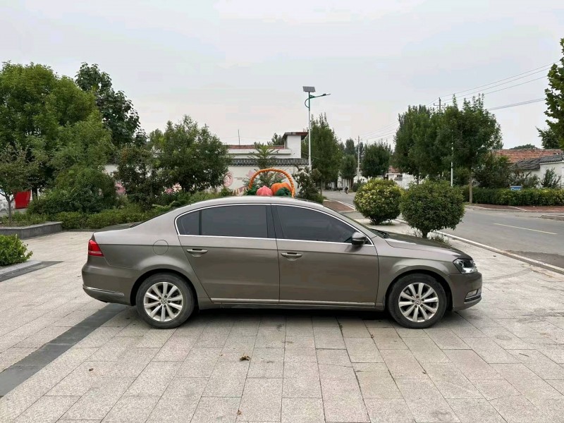 济南16年大众迈腾7