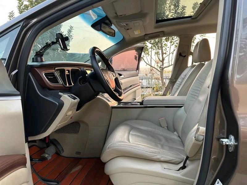 徐州17年别克GL83