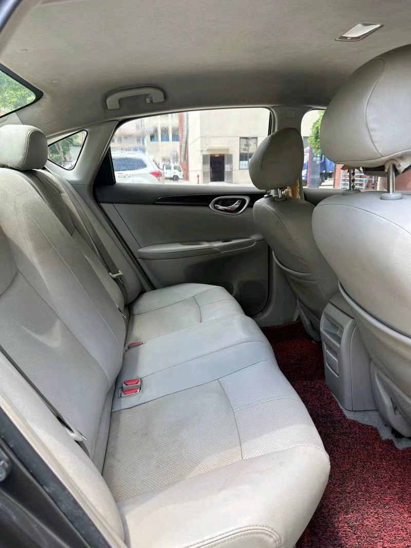 佛山16年日产轩逸5