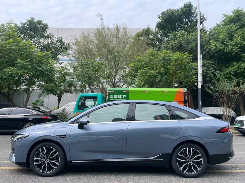 深圳23年小鵬汽車P58