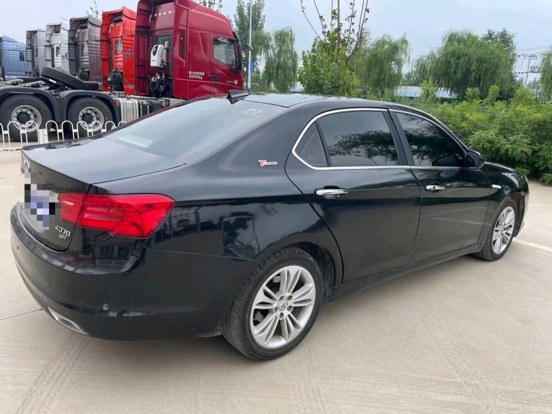 保定16年北汽绅宝D704