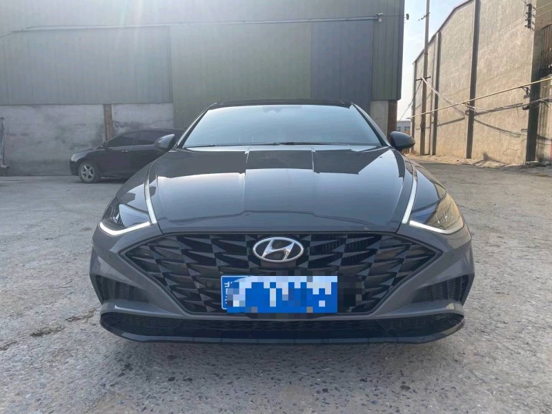 保定21年现代索纳塔十1