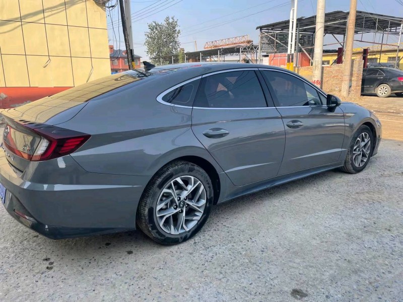 保定21年现代索纳塔十4