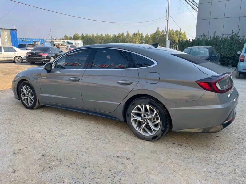 保定21年现代索纳塔十5