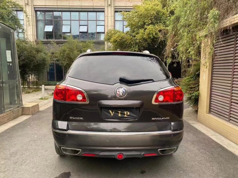 成都16年别克昂科雷9