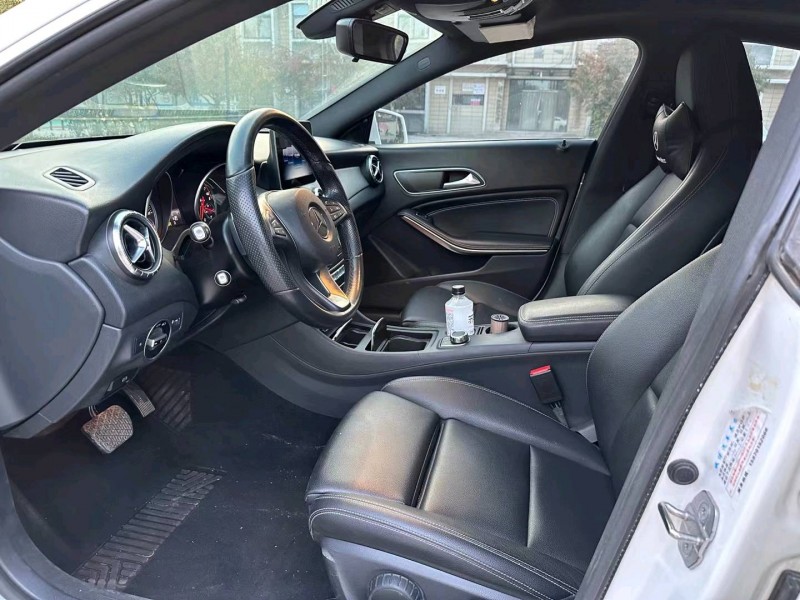 济南18年奔驰CLA4