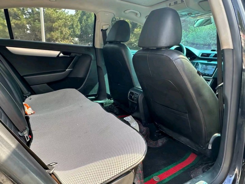 济南16年大众迈腾5