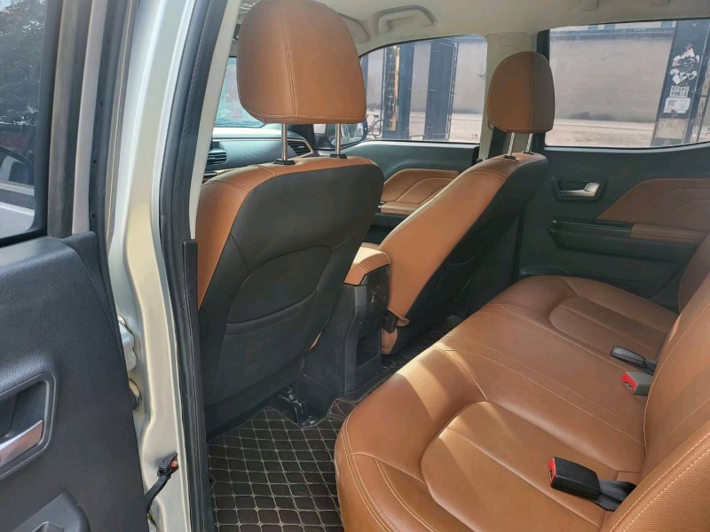 保定21年长城汽车风骏75