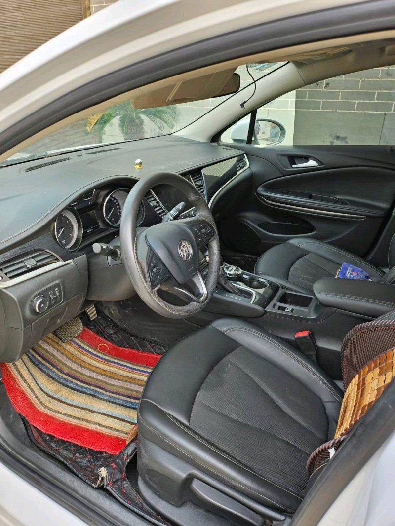 菏泽20年别克威朗4