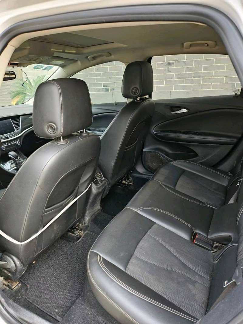 菏泽20年别克威朗5