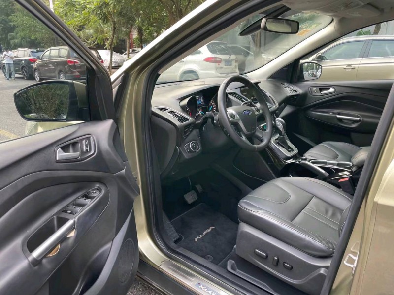 深圳15年福特翼虎6