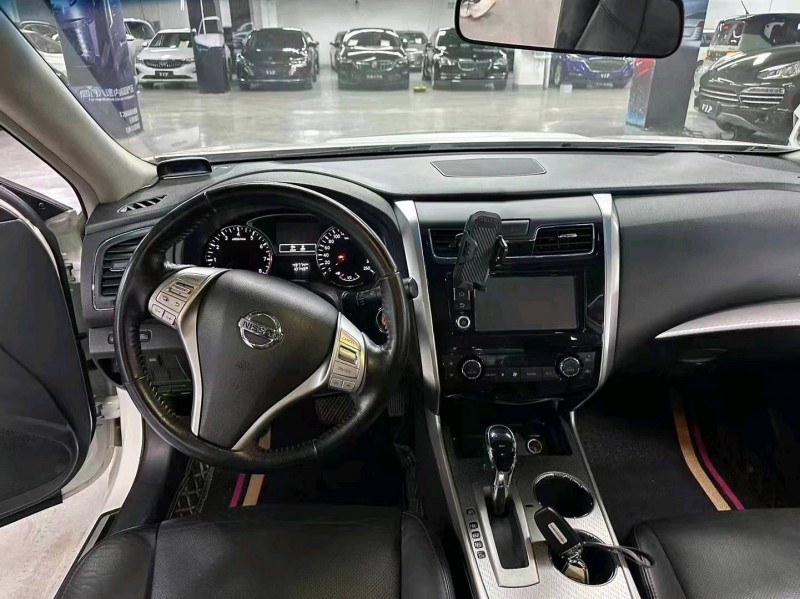 曲靖16年日產天籟9