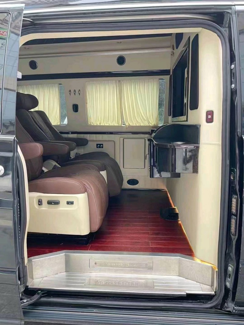 淮南15年奔驰威霆4