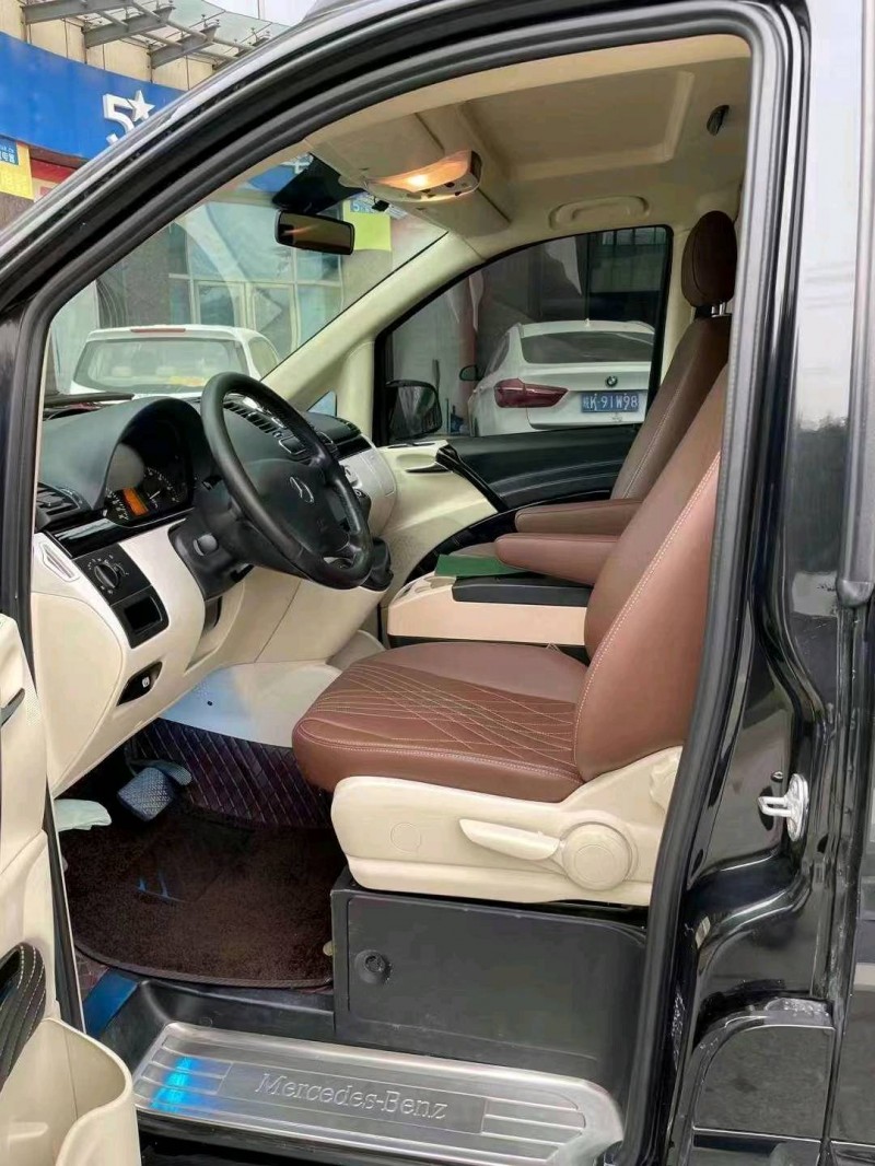 淮南15年奔驰威霆5