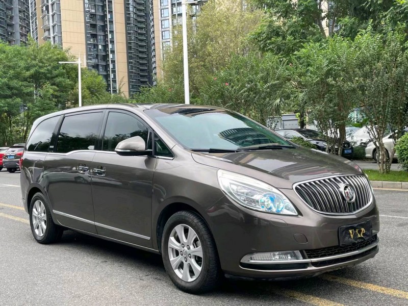 深圳16年别克GL82