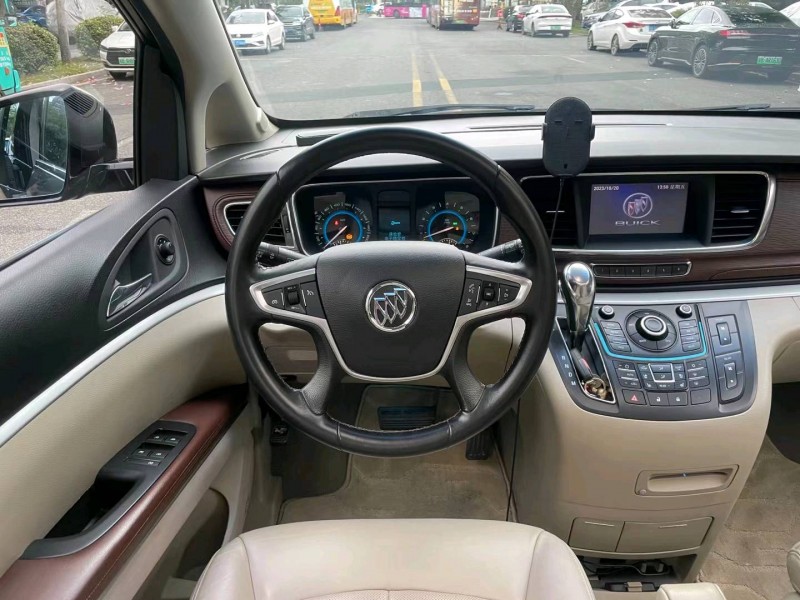 深圳16年别克GL86