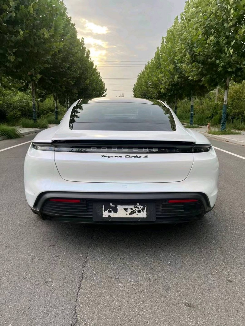 徐州22年保时捷Taycan9