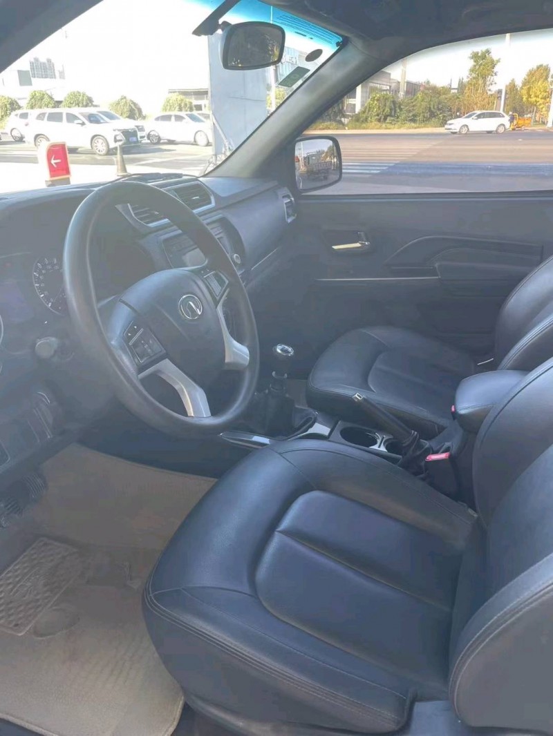 保定21年长城汽车风骏54