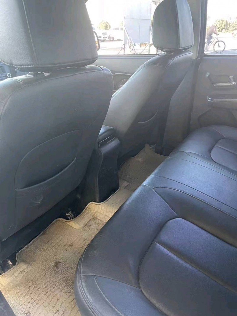 保定21年长城汽车风骏56