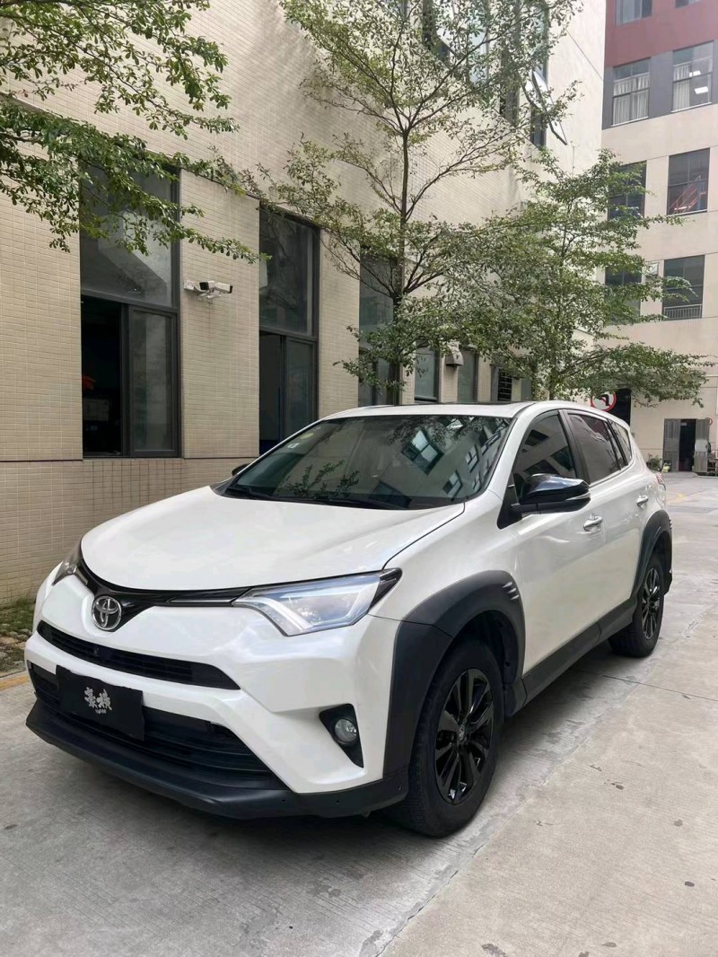 佛山19年丰田RAV4荣放3