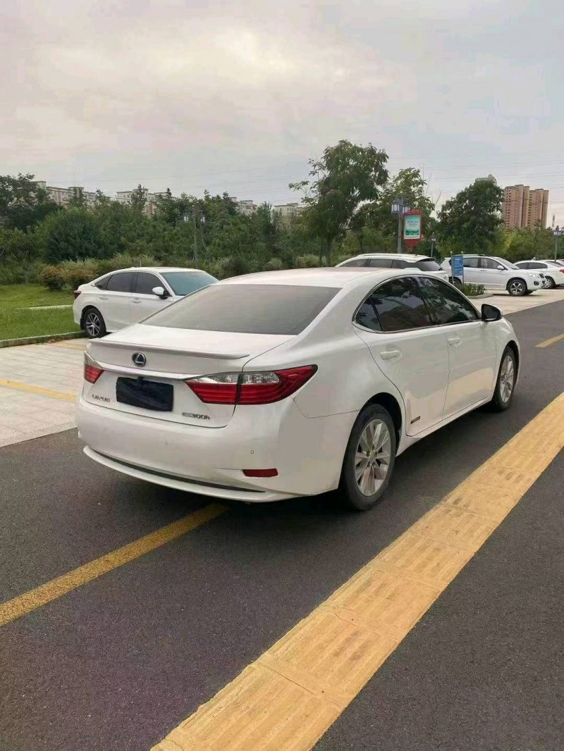 东营14年雷克萨斯ES9