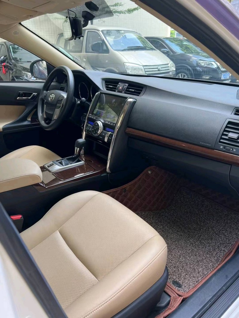 佛山16年丰田锐志4