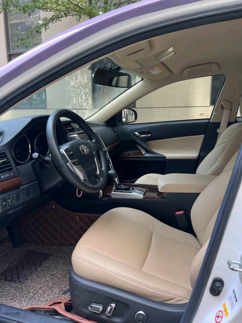 佛山16年丰田锐志5