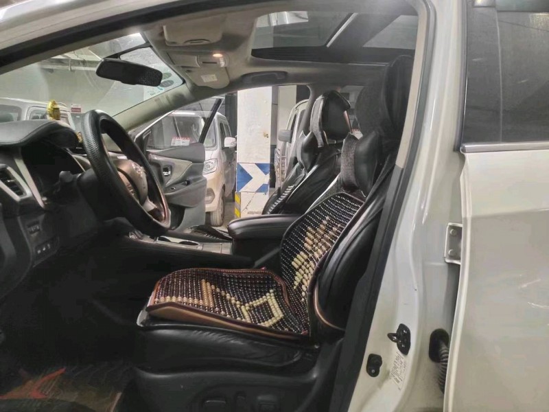 玉溪19年日產樓蘭7