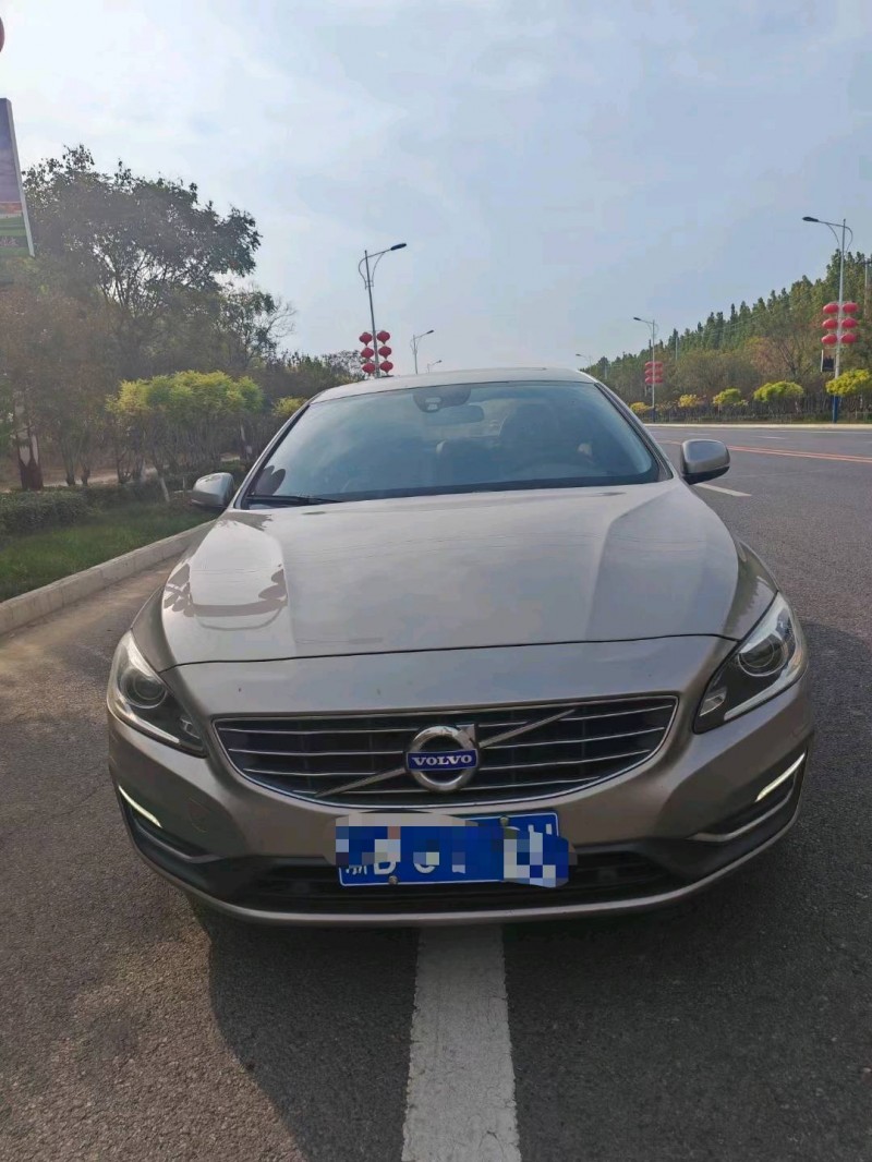 保定15年沃尔沃S60L1