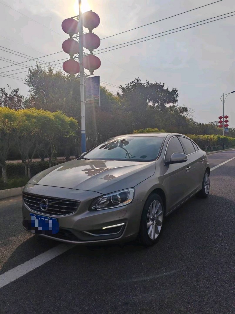 保定15年沃尔沃S60L2