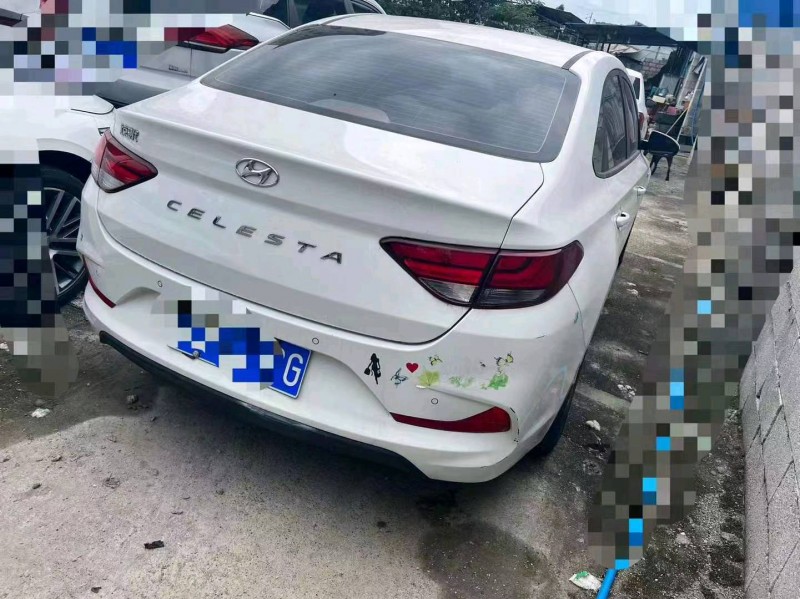 邯郸21年现代悦动2