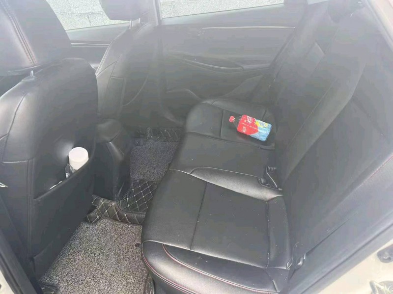 邯郸21年现代悦动3