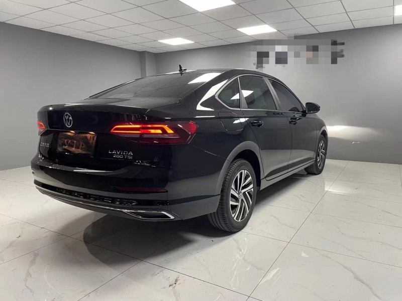 成都22年大众朗逸8