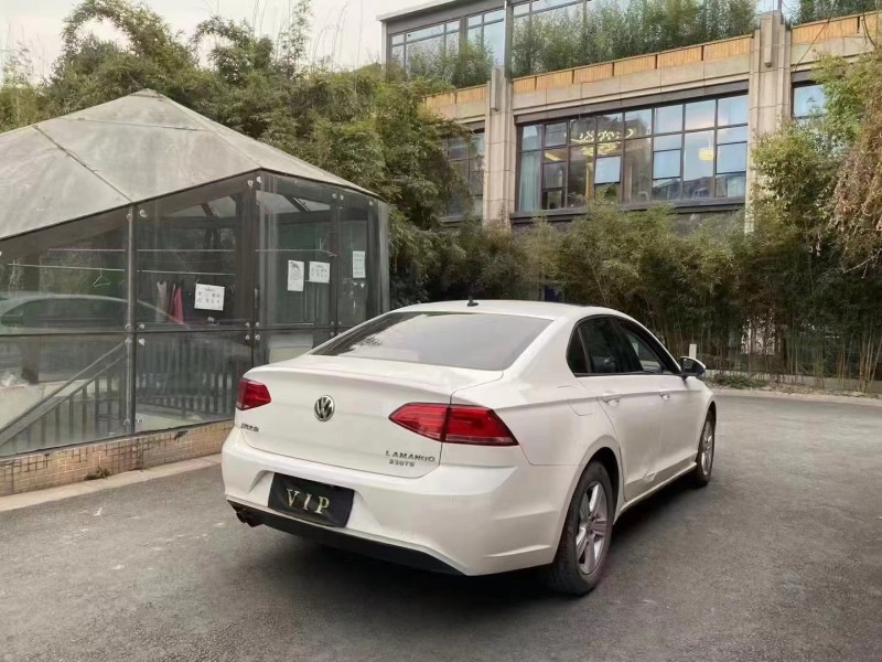 成都16年大众凌渡8