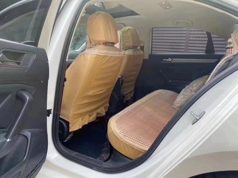 成都22年大众凌渡6