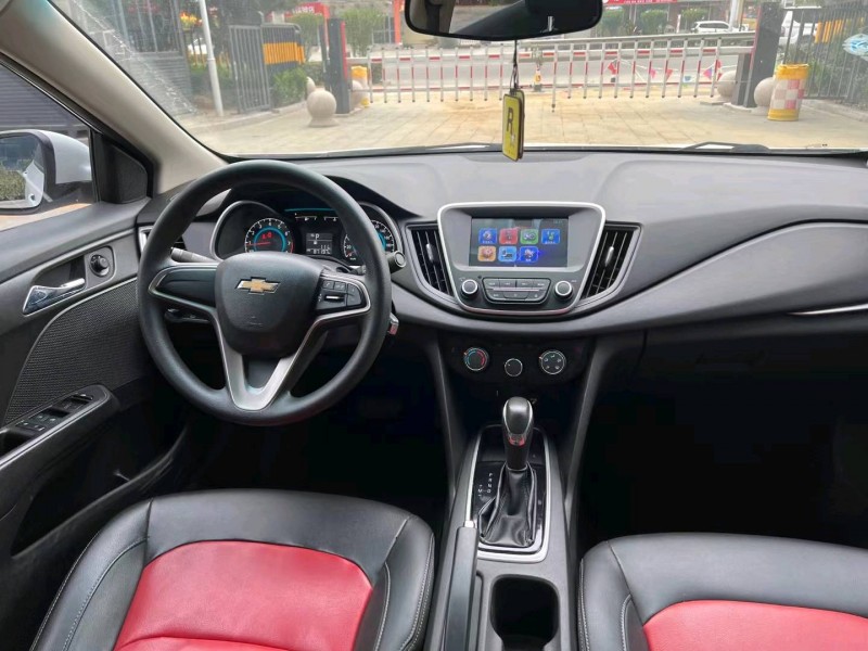 济宁17年雪佛兰科沃兹4