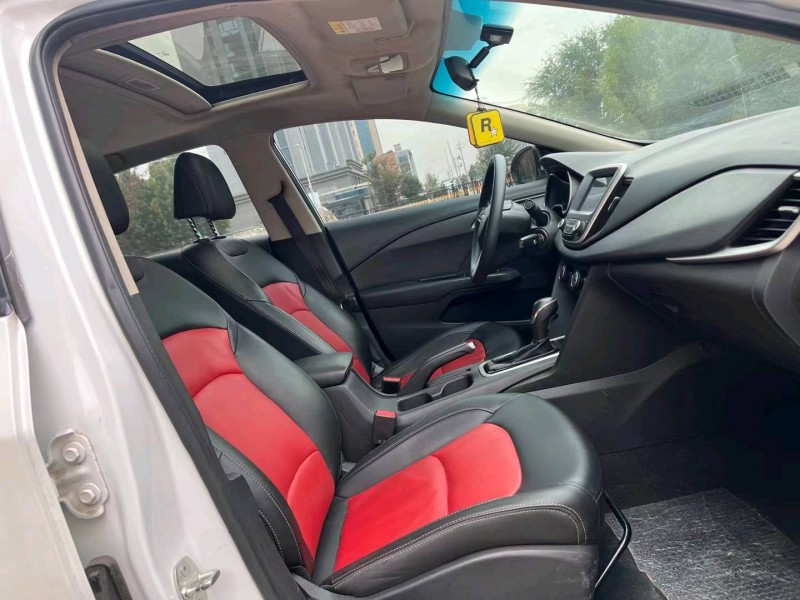 济宁17年雪佛兰科沃兹5