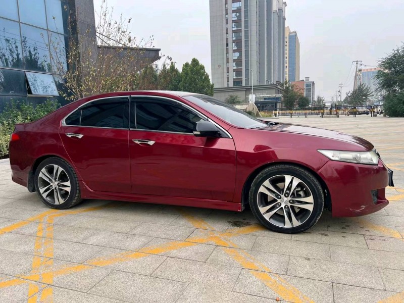 济宁13年本田思铂睿3