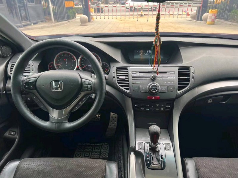 济宁13年本田思铂睿4