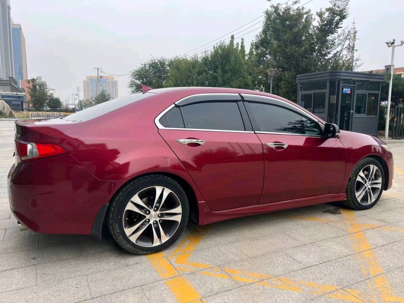 济宁13年本田思铂睿7