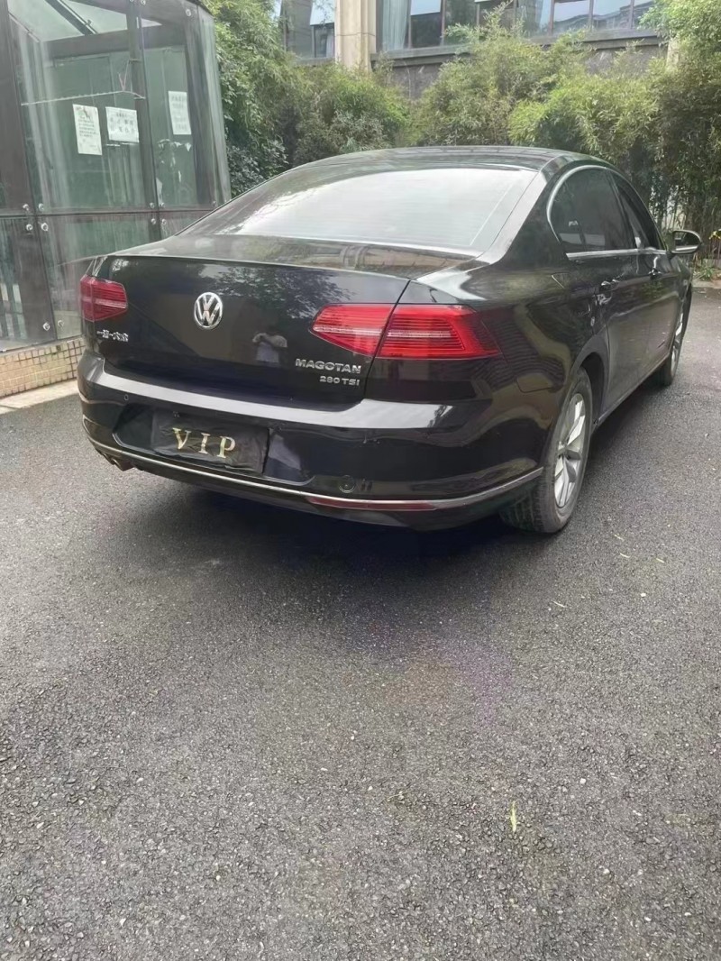 成都18年大众迈腾8