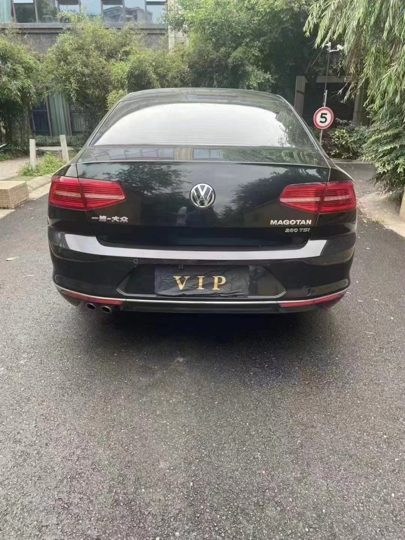 成都18年大众迈腾9