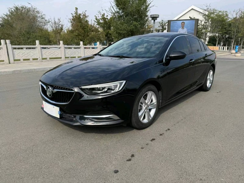 徐州17年别克君威2