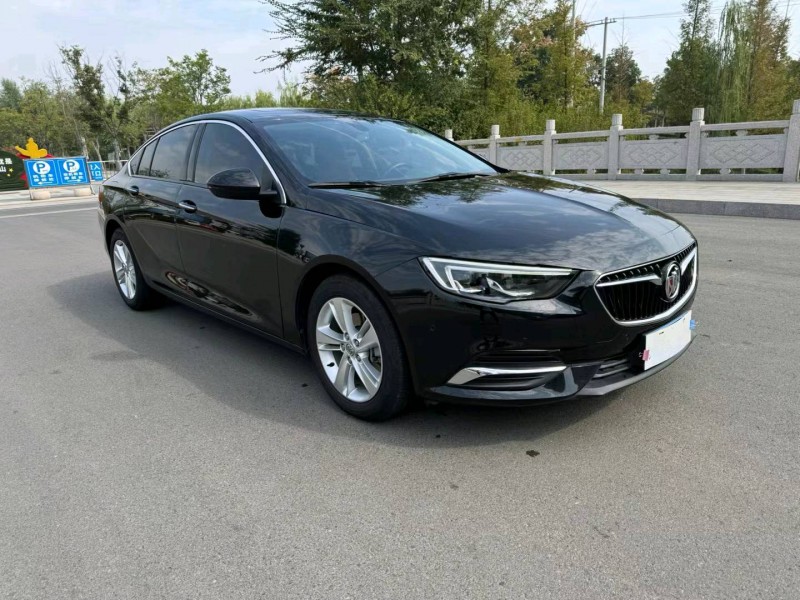 徐州17年别克君威3