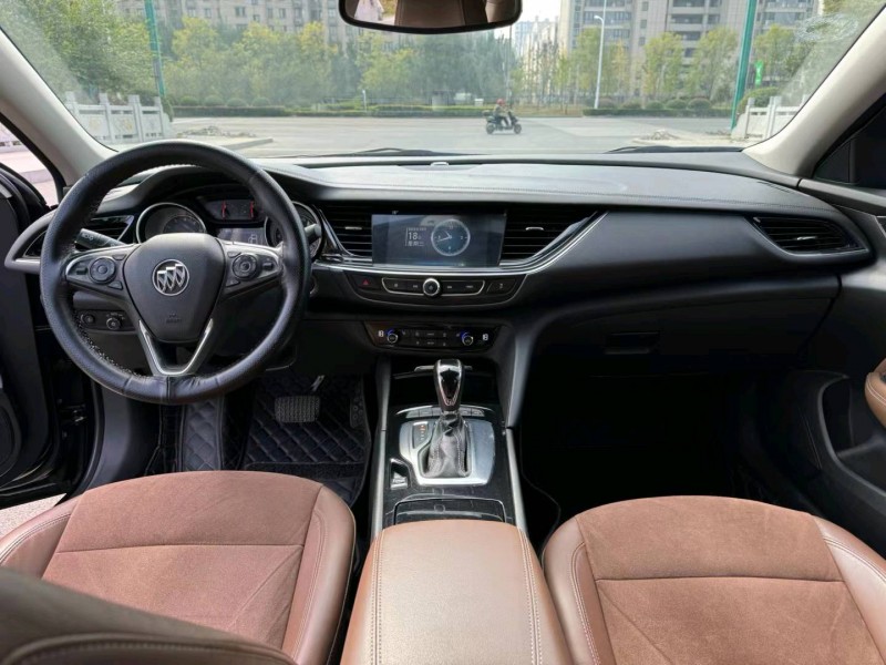 徐州17年别克君威5