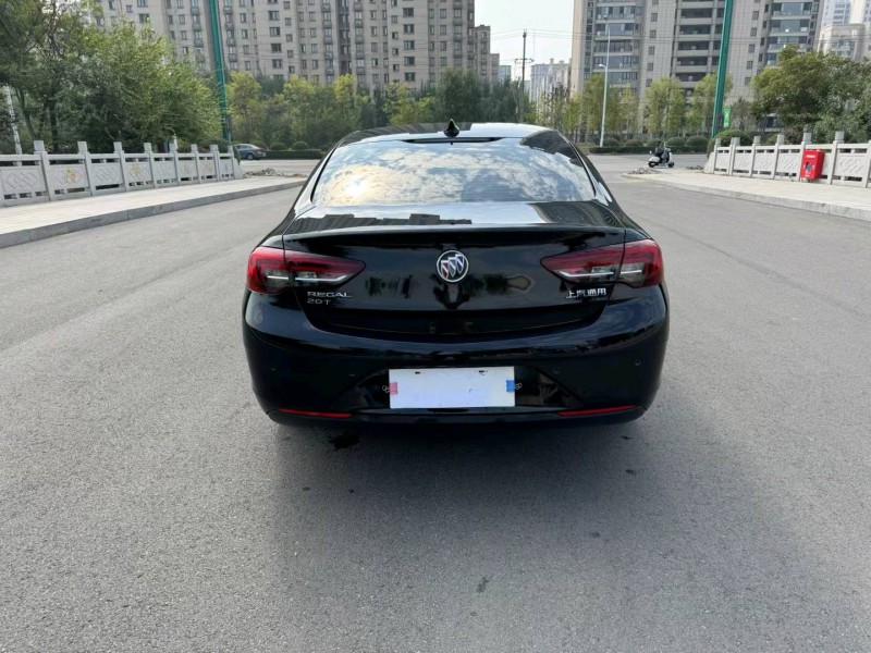 徐州17年别克君威9