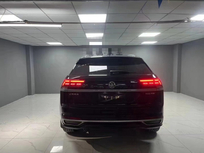 成都20年大众途昂9