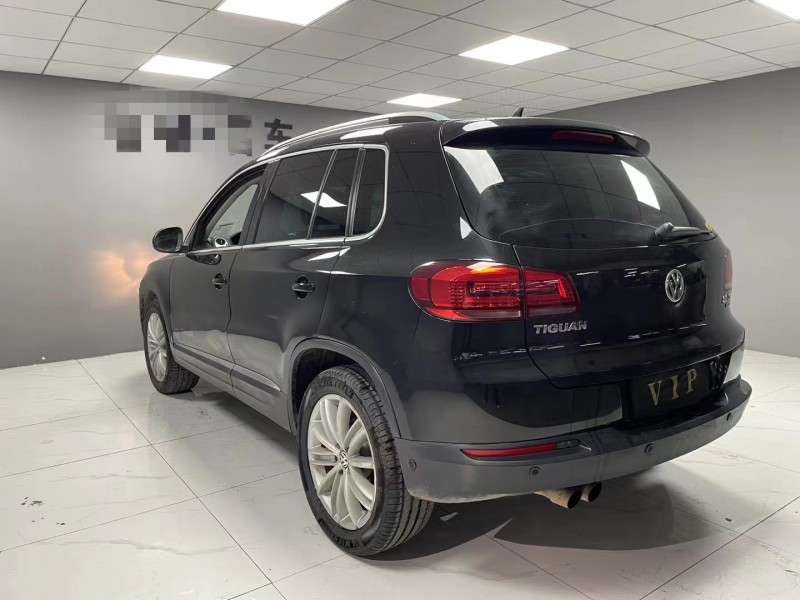 成都16年大众途观4