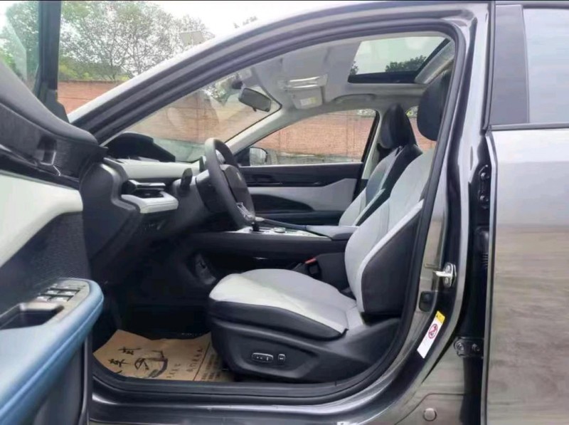 枣庄23年长安汽车UNI-V6